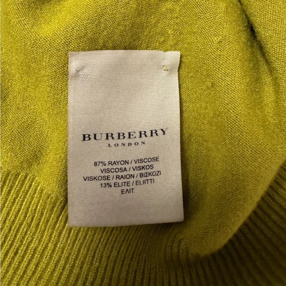 Burberry Green Cap Sleeve Crewneck Sweater with Pointelle Detailing - Picture 7 of 8